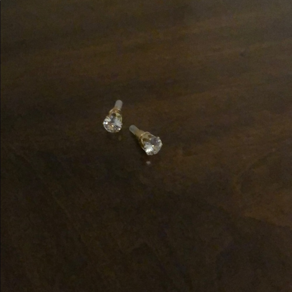 earrings - Picture 4 of 4
